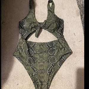 ALLIGATOR PRINT SWIMSUIT